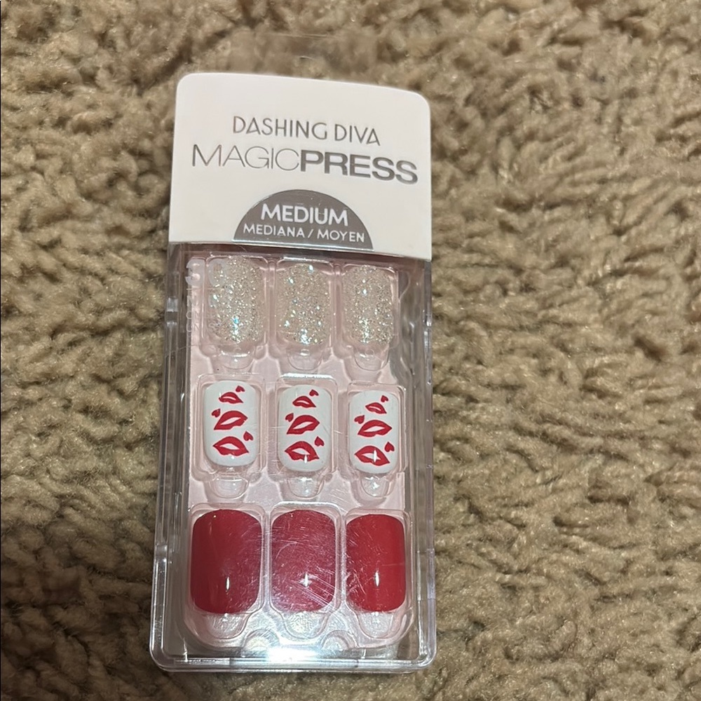 Magic Press Medium Red Nail Set